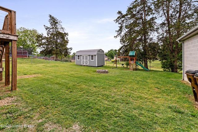 3602 Garden Ct, Shepherdsville, KY 40165