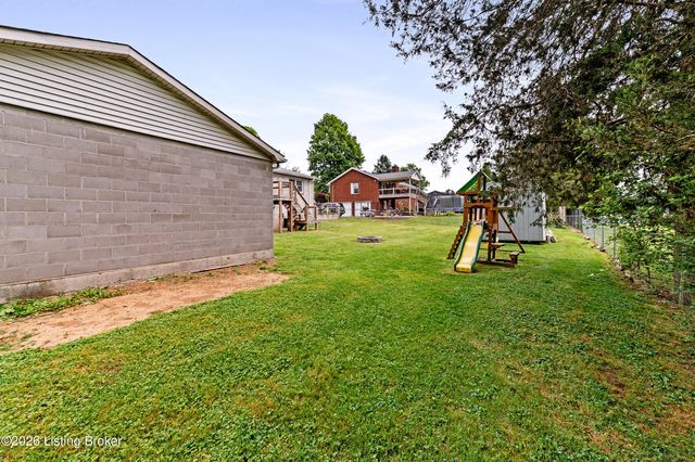 3602 Garden Ct, Shepherdsville, KY 40165