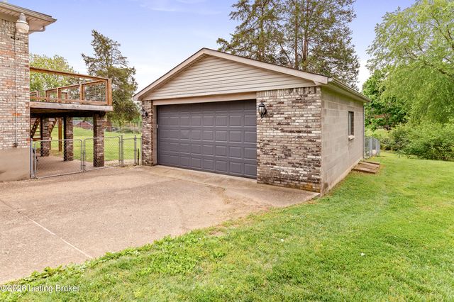 3602 Garden Ct, Shepherdsville, KY 40165