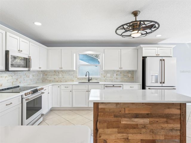 3924 WOODPECKER DRIVE, Fruitland Park, FL 34731