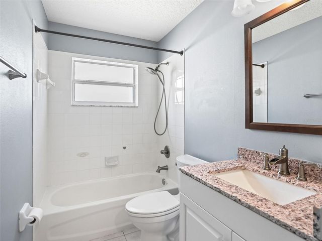 3924 WOODPECKER DRIVE, Fruitland Park, FL 34731