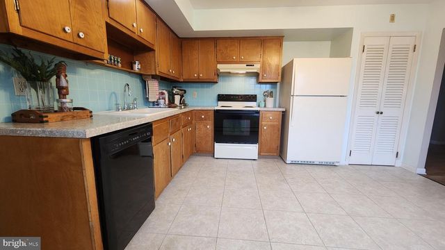 2161 OLD SKIPPACK RD, Harleysville, PA 19438