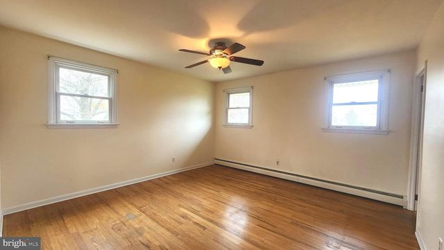 2161 OLD SKIPPACK RD, Harleysville, PA 19438