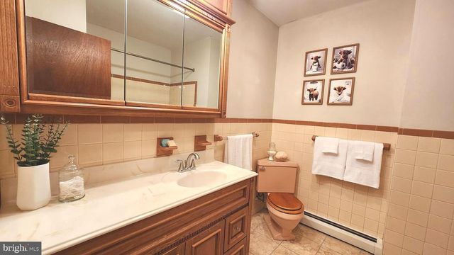 2161 OLD SKIPPACK RD, Harleysville, PA 19438