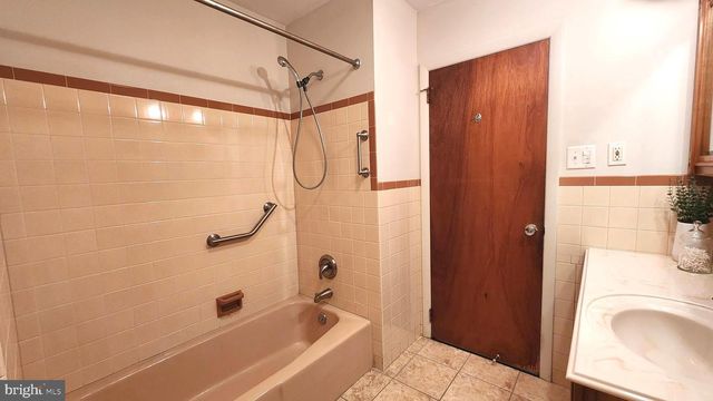 2161 OLD SKIPPACK RD, Harleysville, PA 19438