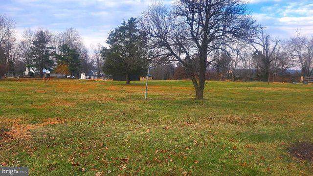 2161 OLD SKIPPACK RD, Harleysville, PA 19438