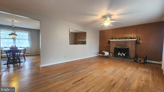 2161 OLD SKIPPACK RD, Harleysville, PA 19438