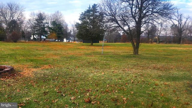 2161 OLD SKIPPACK RD, Harleysville, PA 19438