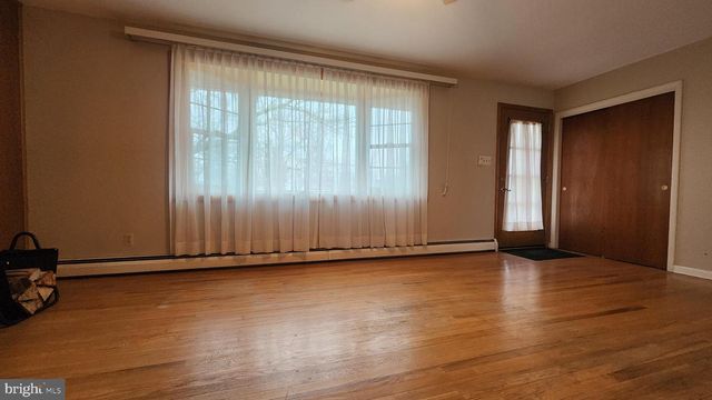 2161 OLD SKIPPACK RD, Harleysville, PA 19438