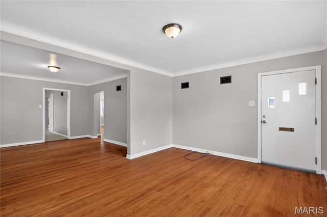 8244 Monroe Avenue, St Louis, MO 63114