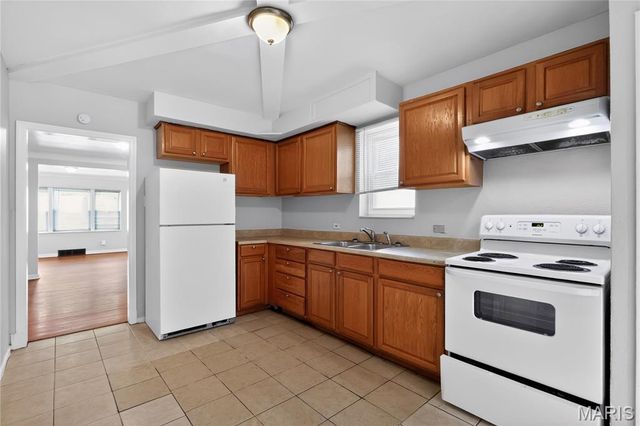 8244 Monroe Avenue, St Louis, MO 63114