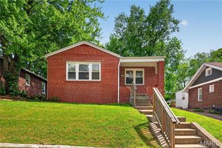 8244 Monroe Avenue, St Louis, MO 63114