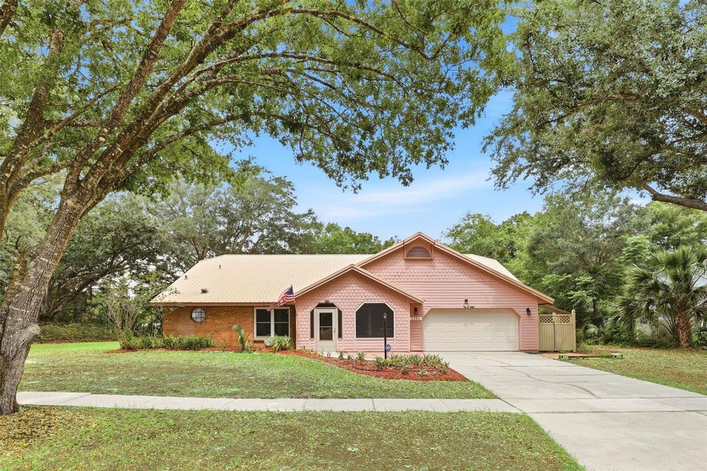 Image 2 of property listing at 3286 LAKE TWYLO ROAD, Orlando, FL 32817