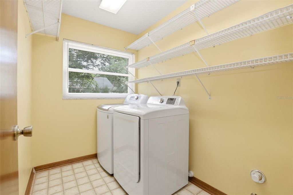 Image 37 of property listing at 3286 LAKE TWYLO ROAD, Orlando, FL 32817