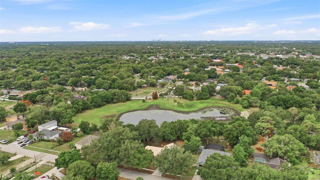 Image 5 of property listing at 3286 LAKE TWYLO ROAD, Orlando, FL 32817