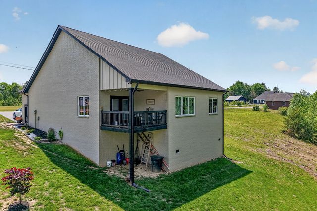 155 Lakewood Cir, Smithville, TN 37166