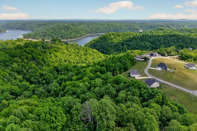 155 Lakewood Cir, Smithville, TN 37166