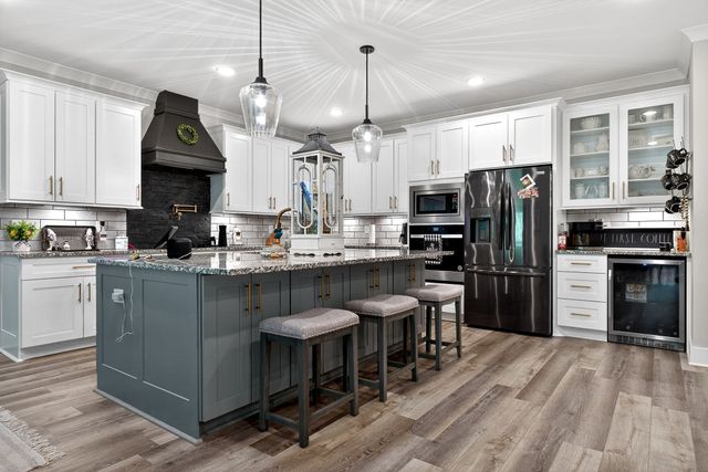 155 Lakewood Cir, Smithville, TN 37166