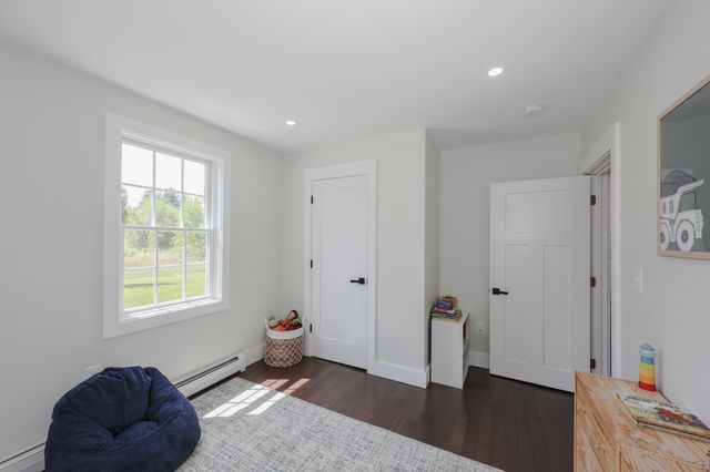 16 Silver Lake Road, Hollis, NH 03049
