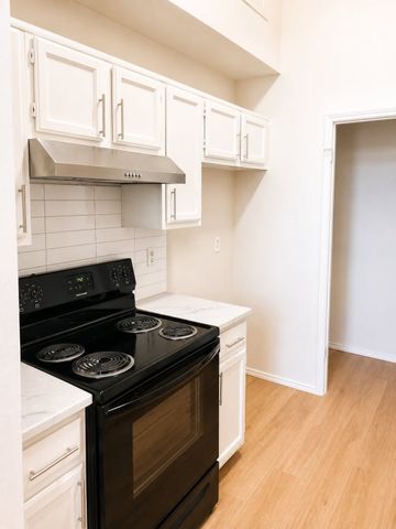 4952 Berridge Lane, Dallas, TX 75227