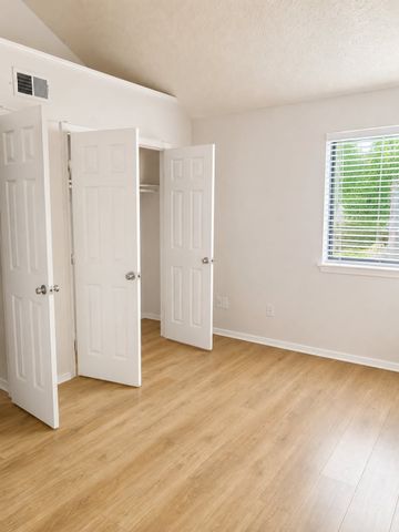 4952 Berridge Lane, Dallas, TX 75227