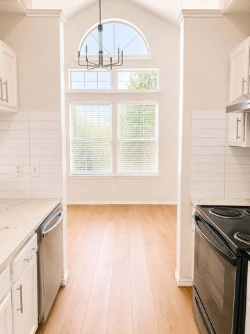 4952 Berridge Lane, Dallas, TX 75227