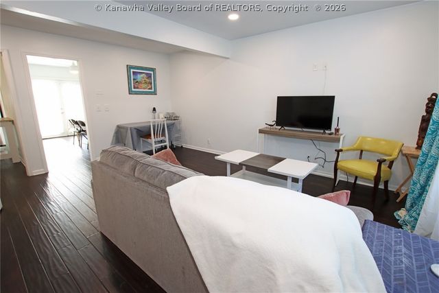 715 Woodland Drive, Nitro, WV 25143