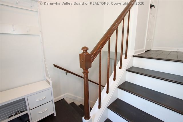 715 Woodland Drive, Nitro, WV 25143