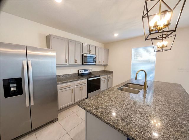 11327 AMBER RIDGE DRIVE, Zellwood, FL 32798