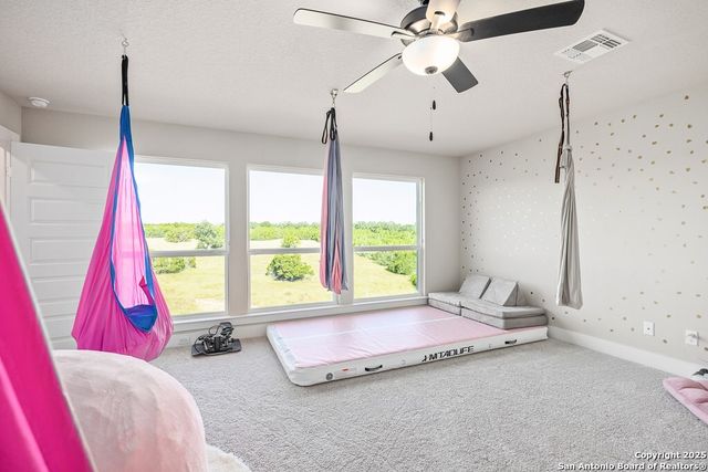 135 Lone Oak, Kerrville, TX 78028