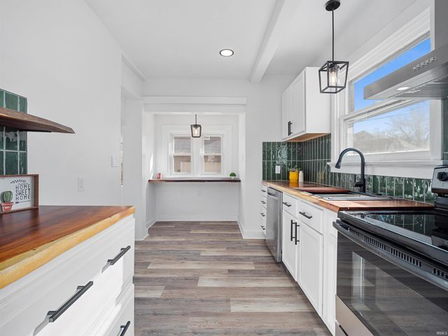 309 N Seminole Circle, Fort Wayne, IN 46807