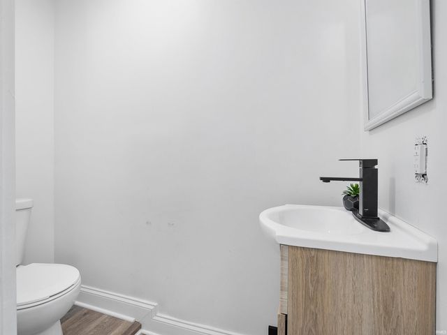 309 N Seminole Circle, Fort Wayne, IN 46807