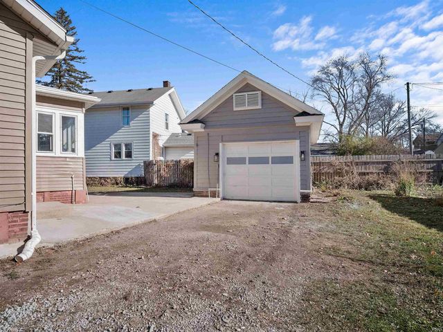 309 N Seminole Circle, Fort Wayne, IN 46807