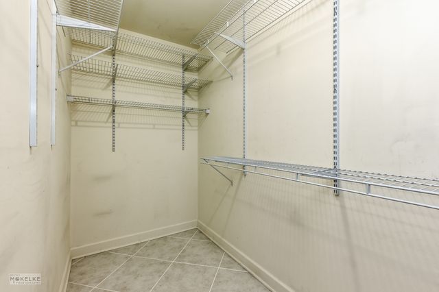 7502 Farmingdale Drive 206, Darien, IL 60561