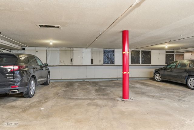 7502 Farmingdale Drive 206, Darien, IL 60561