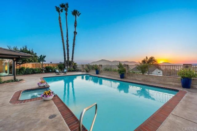 1724 Hacienda Place, El Cajon, CA 92020
