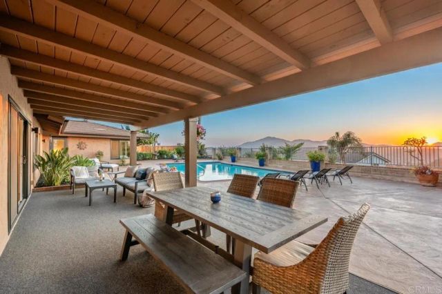 1724 Hacienda Place, El Cajon, CA 92020