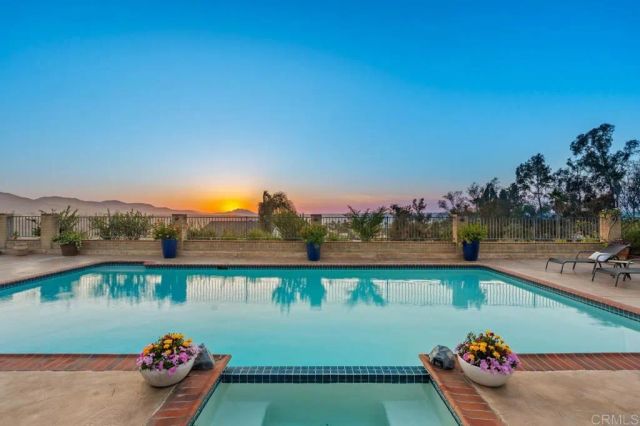 1724 Hacienda Place, El Cajon, CA 92020