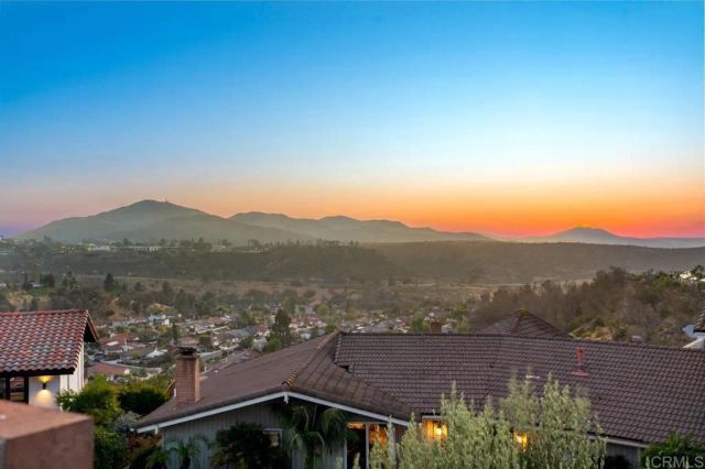1724 Hacienda Place, El Cajon, CA 92020