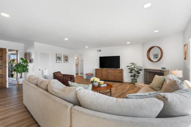 1724 Hacienda Place, El Cajon, CA 92020