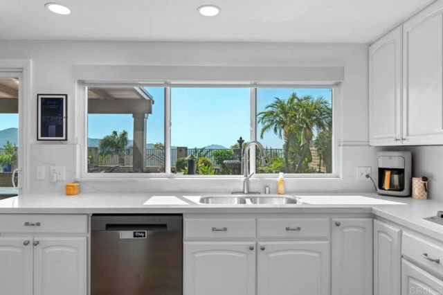 1724 Hacienda Place, El Cajon, CA 92020