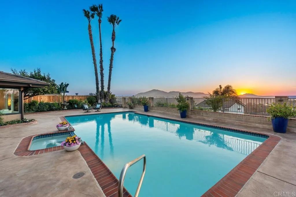 1724 Hacienda Place, El Cajon, CA 92020