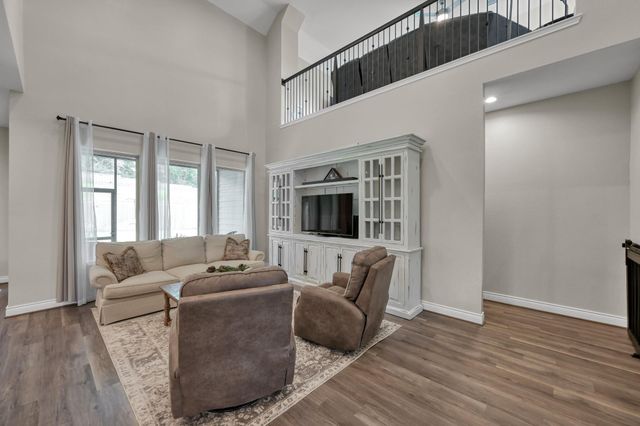 968 Youth Water Road, Montgomery, TX 77316