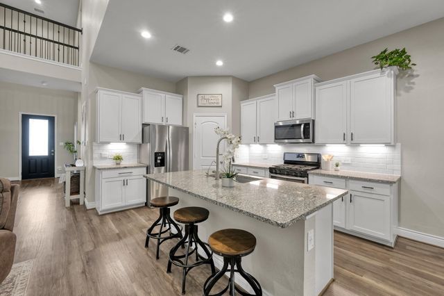 968 Youth Water Road, Montgomery, TX 77316