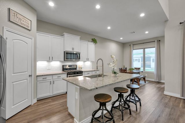 968 Youth Water Road, Montgomery, TX 77316