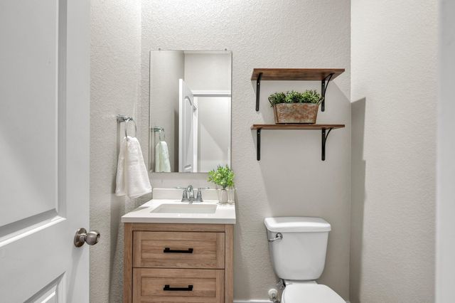 968 Youth Water Road, Montgomery, TX 77316