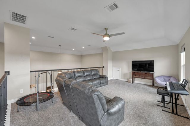 968 Youth Water Road, Montgomery, TX 77316