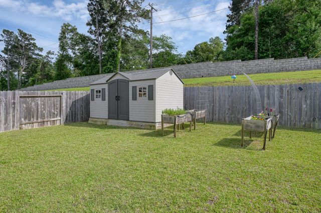 968 Youth Water Road, Montgomery, TX 77316