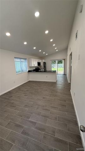 1332 Langholm Drive, Florissant, MO 63031