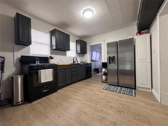 179 15th Avenue SW, Cedar Rapids, IA 52404